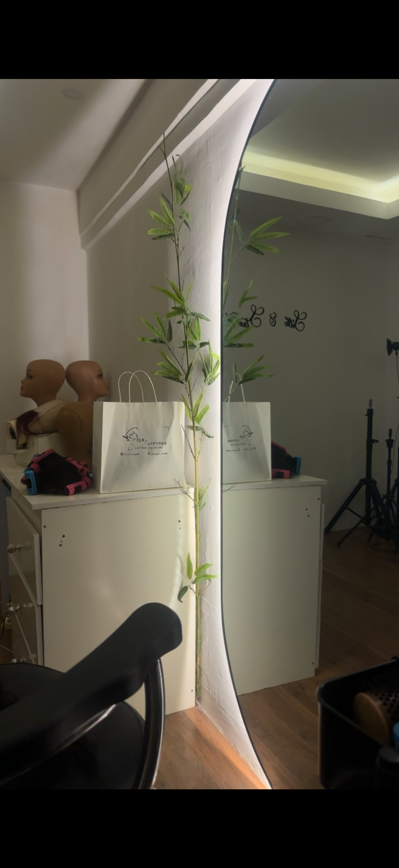 Silk & Strands studio